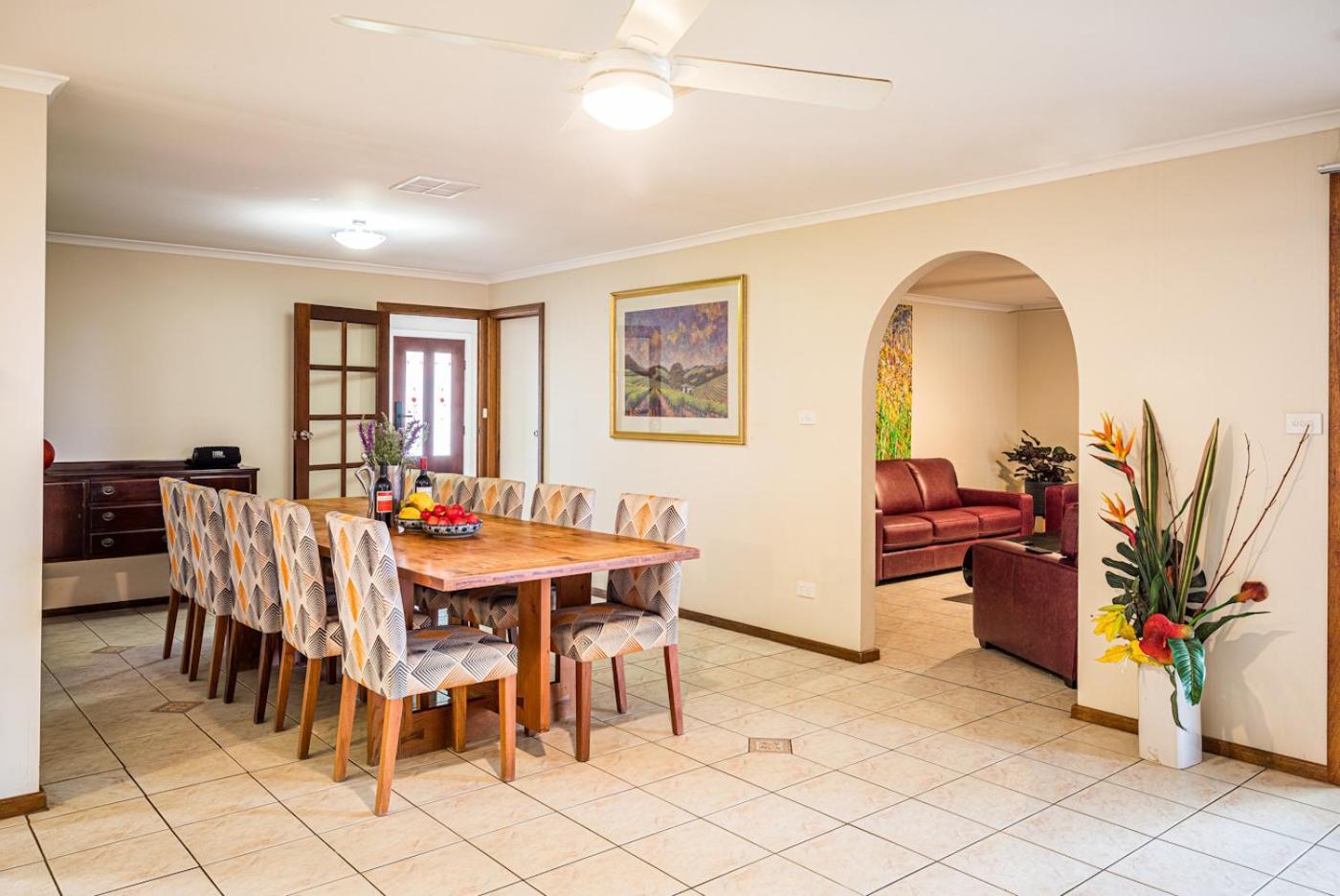 Watervale Hotel Guesthouse Bagian luar foto